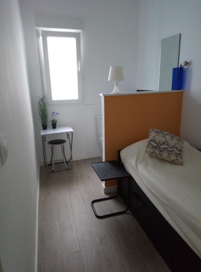 Alquilo Habitacion Individual Con Aseo Privado Solo Chicas, Only Girls Valencia Exterior photo